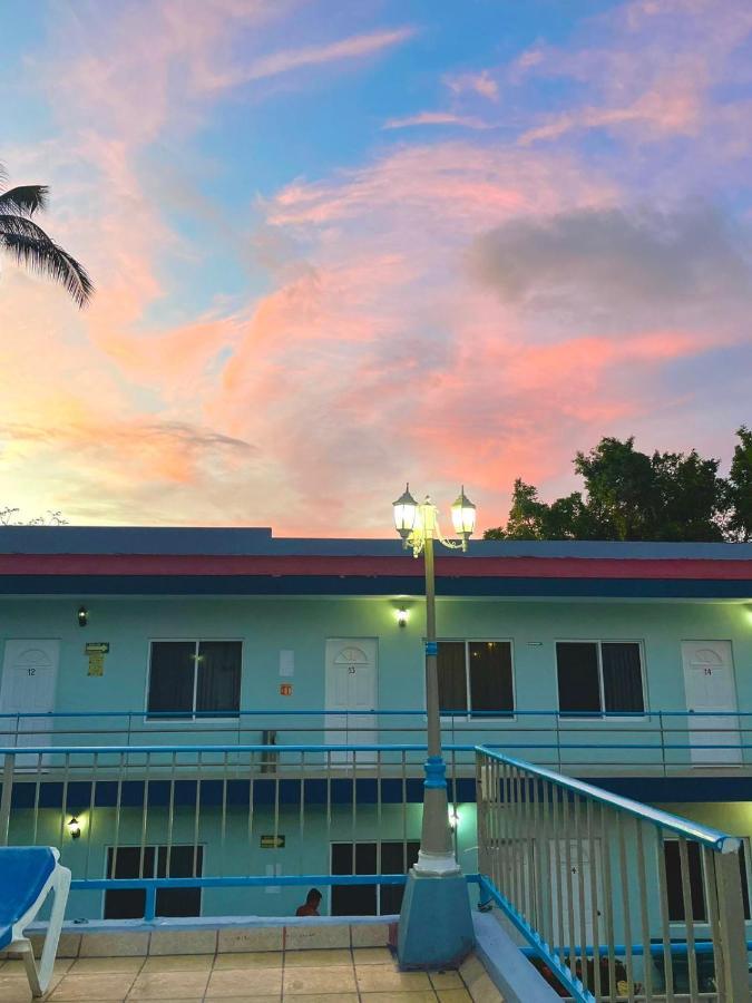 Hotel Terraza Inn ริงกอน เด กัวยาบิโตส ภายนอก รูปภาพ